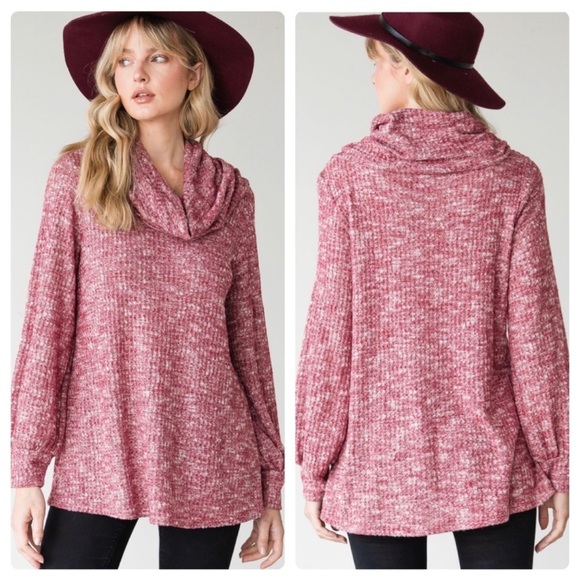 A Girl Thing Tops - Soft Waffle Turtleneck Top - Size Large - Heathered Look Red & White